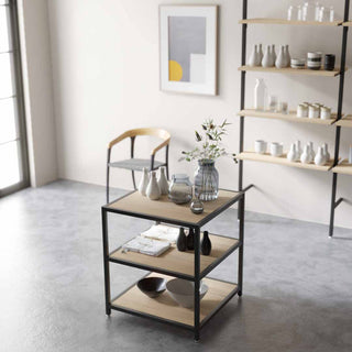 modena-square-table-retail-display_