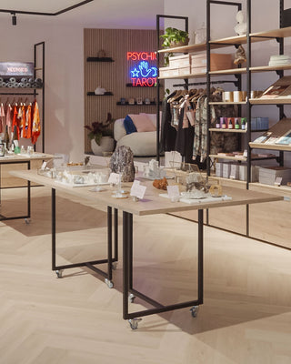 mooonhub-mandai-design-ladeneinrichtung-retail-design_1